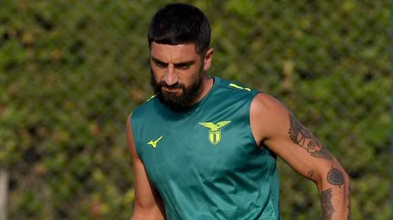 Lazio, da rinforzo esperto a quinto centrale: Gigot scende nelle gerarchie