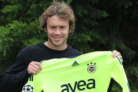 Clamoroso: Lugano firma per il Fenerbahçe e dice addio alla Lazio