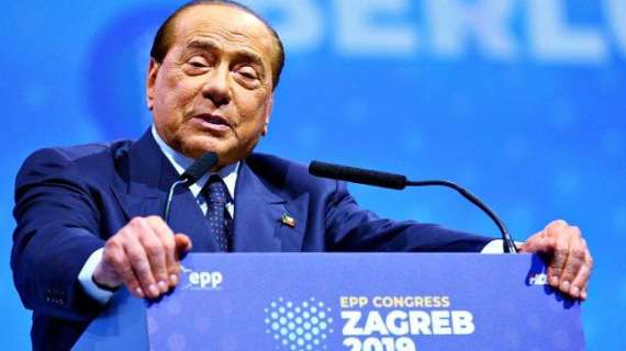 Politica / Berlusconi cade a Zagabria: ricoverato a Milano