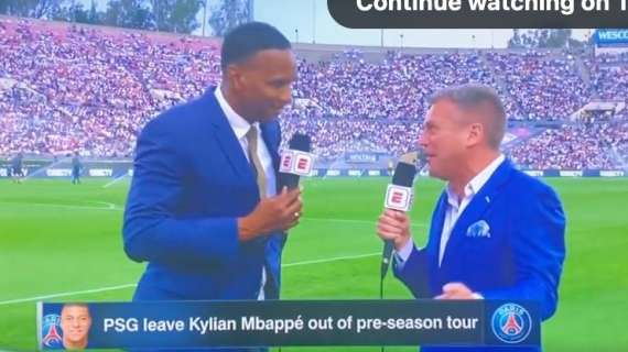 Paura per Hislop: l'ex portiere accusa un malore in diretta! - VIDEO