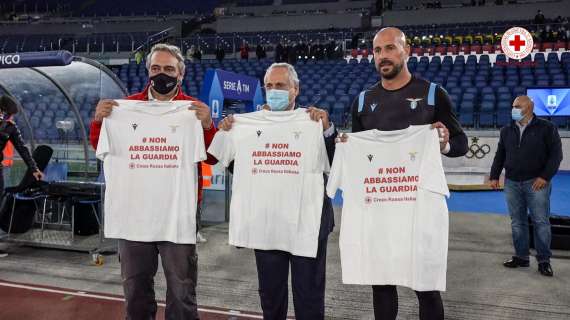 Lazio e Croce Rossa in campo insieme: campagna di sensibilizzazione contro il Covid-19 - FOTO