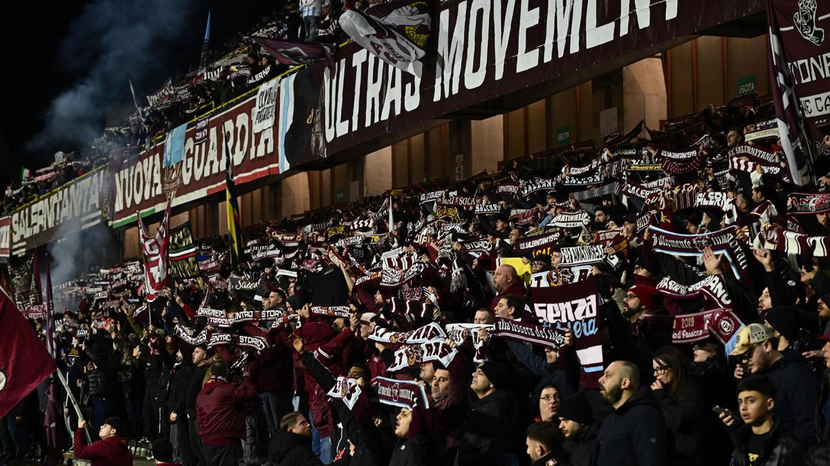 Salernitana nel caos, Raffaele in bilico: spunta un ex Lazio per sostituirlo 