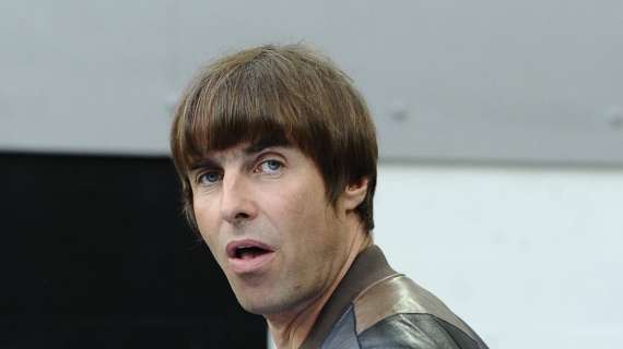 Liam Gallagher, l'ex Oasis segue gli Europei con un'italiana doc... 