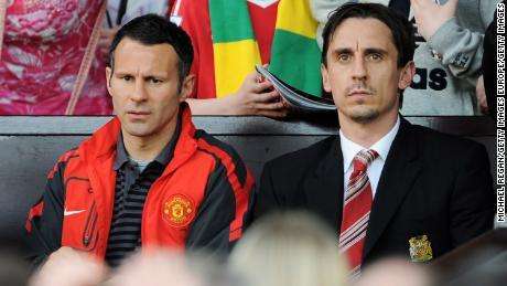 Coronavirus, Giggs e Gary Neville mettono a disposizione due hotel