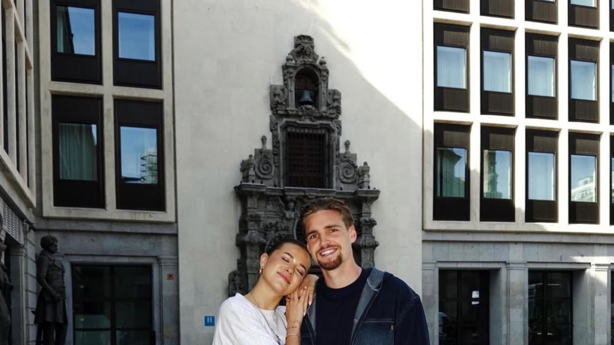 Taylor verso la Lazio, con lui anche Jade Anna: chi è l’influencer da milioni di followers