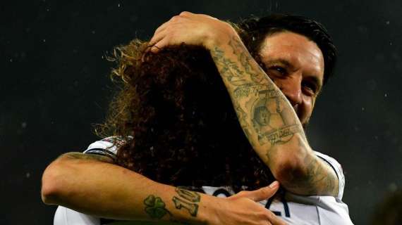 Lazio, il gol e l'abbraccio a Guendouzi: "Tutti i tifosi come Luis" - FOTO