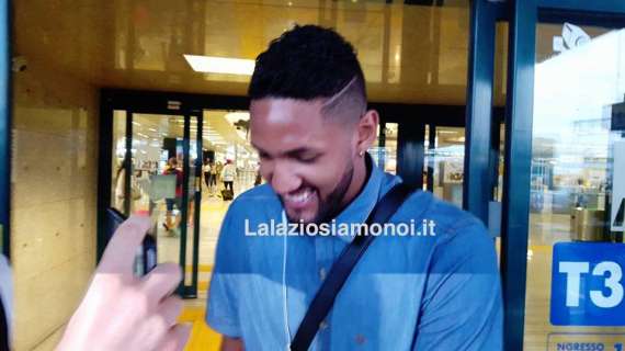 Wallace: "La Lazio è la mia nuova casa, che onore". E arrivano gli auguri anche di Ronaldinho...