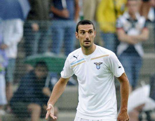 Reja costretto a percorrere la strada del 4-2-3-1: Candreva jolly offensivo, in mediana Scaloni può essere l'alternativa
