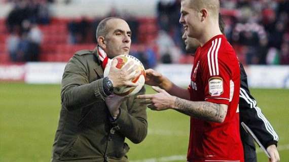 Lo Swindon Town rifila 5 gol al Portsmouth, Di Canio per festeggiare ruba...