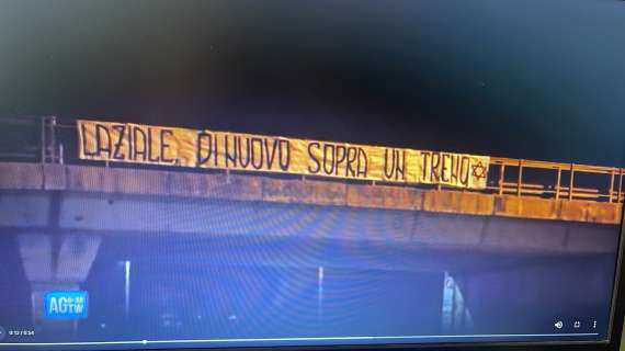 Roma - Lazio, striscione antisemita dei tifosi giallorossi: "Di nuovo..." - FOTO