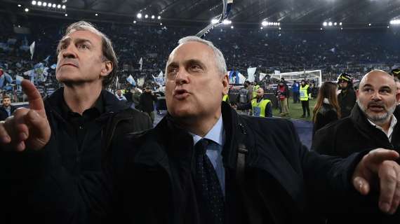 Lazio, la protesta dei tifosi continua: nuovo striscione contro Lotito - FOTO