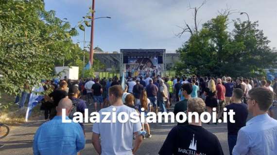 Lazio, Bezzi sicuro: "Lotito resta, ma i tifosi fanno bene a contestare!"