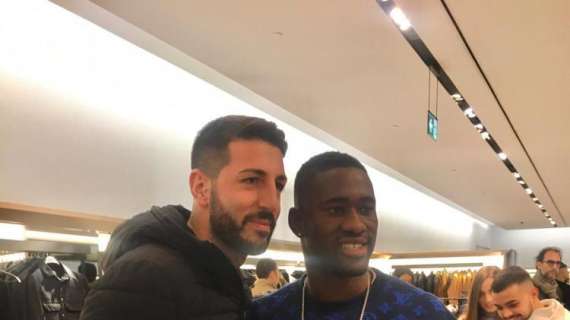 Lazio, shopping di fine anno per Bastos: l'angolano "beccato" da Zara - FT
