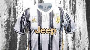 Juventus, presentata oggi la nuova maglia: tornano le strisce nere verticali – FOTO