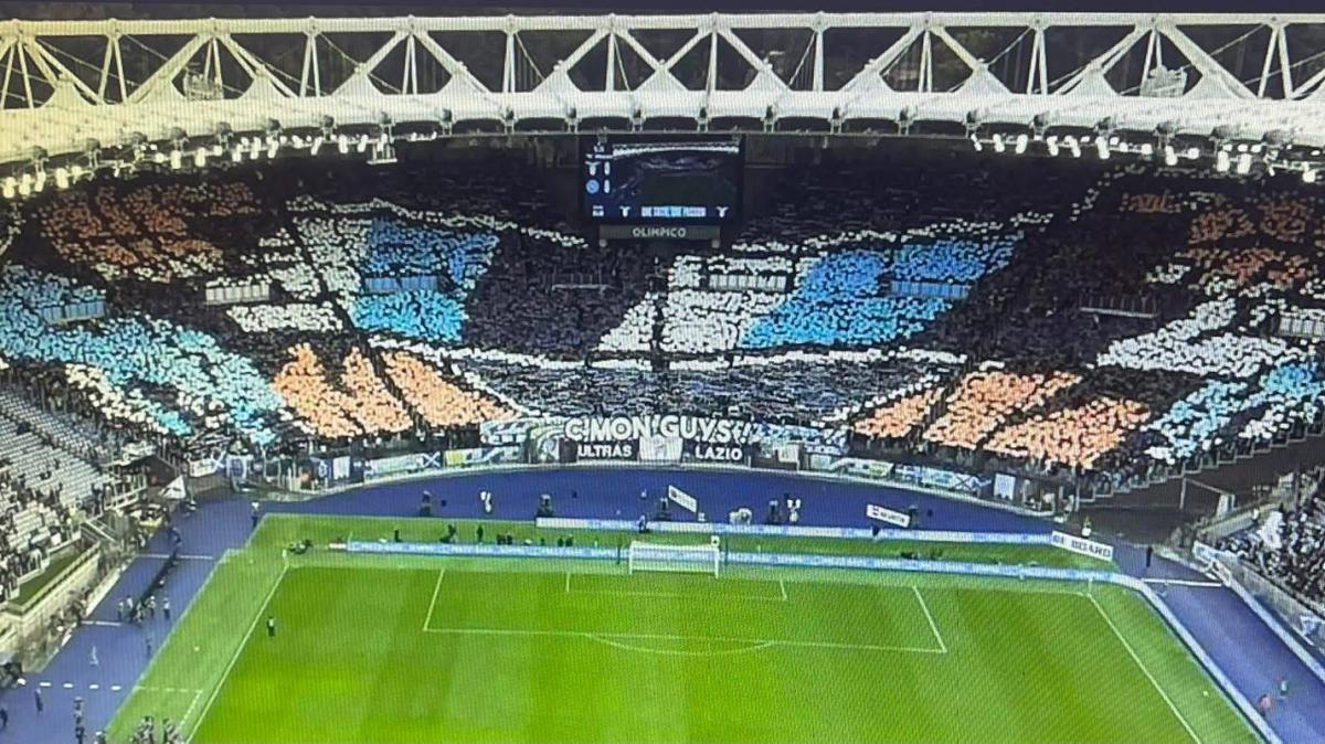 Lazio - Napoli, la Nord incanta l'Olimpico: la coreografia - FOTO