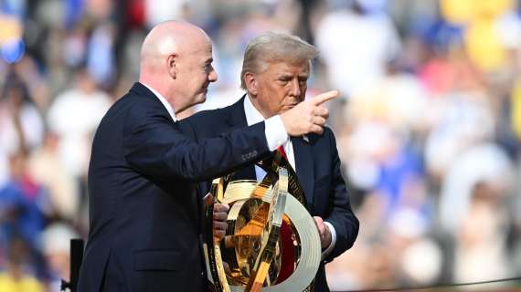 Mondiale per Club, il trofeo del Chelsea è una 'copia': la rivelazione di Trump