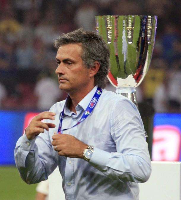 Inter, Mourinho:"Noi potevamo vincere 3-1". Poi regala la sua medaglia ad un tifoso cinese