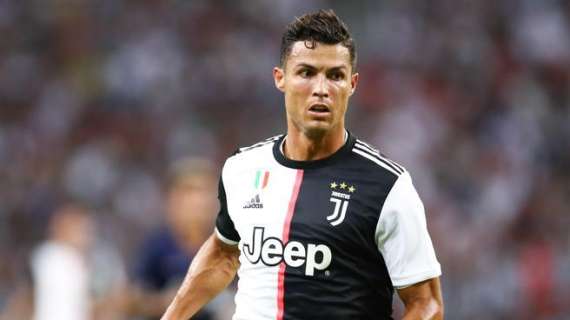 Juventus, C.Ronaldo graziato da Valeri: ci sarà con la Lazio - FOTO