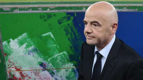 Fifa, anche Infantino positivo al Covid: sintomi lievi, è in autoisolamento