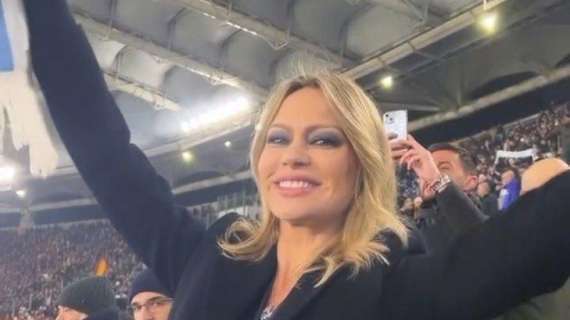 Lazio, Anna Falchi festeggia la vittoria e fa impazzire i social - FOTO 