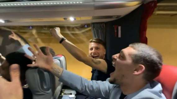Per l'Italia un'altra "notte magica". L'esultanza in pullman: "Tutto il resto è noia" - VIDEO