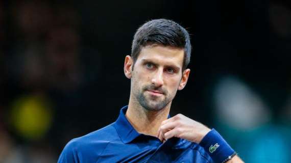 Djokovic di nuovo in stato di fermo: sabato si decide sull'espulsione