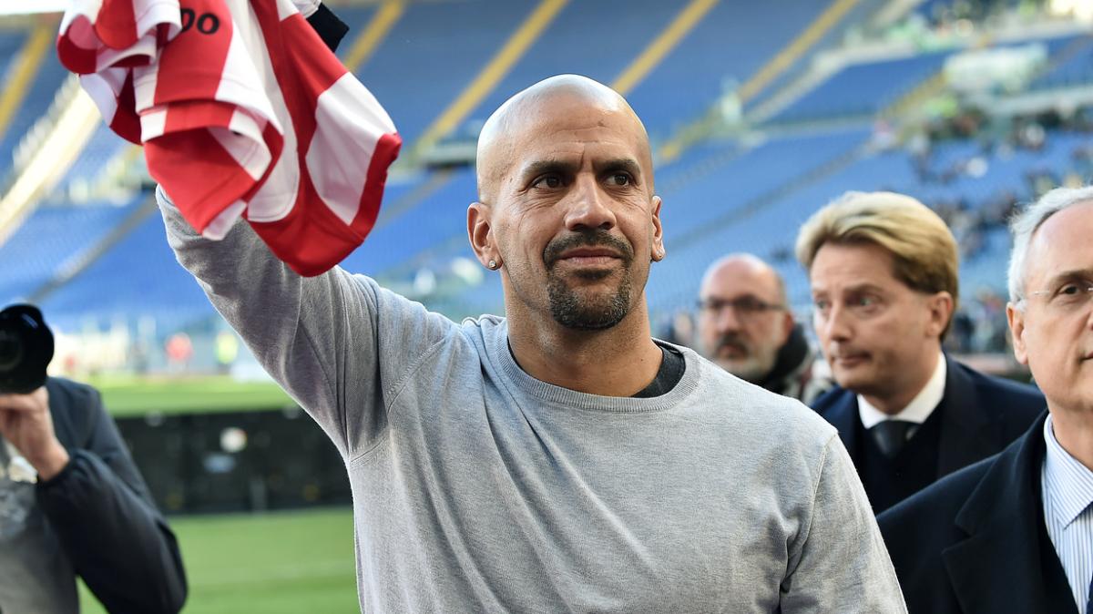 “Veron era il centro della Lazio che vinse tutto”: il racconto di un ex compagno