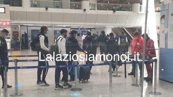 Lazio, biancocelesti in partenza verso Milano - FOTO 