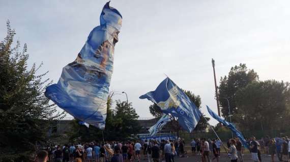 La Lazio sogna il Flaminio: il sit-in dei tifosi fuori dallo stadio - FOTO