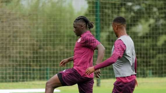Burnley - Lazio | Tchaouna riabbraccia Fabiani e i suoi ex compagni - VIDEO