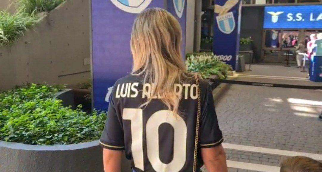 Lazio - Cremonese, c'è anche la moglie di Luis Alberto: "Il mio Mago..." - VIDEO