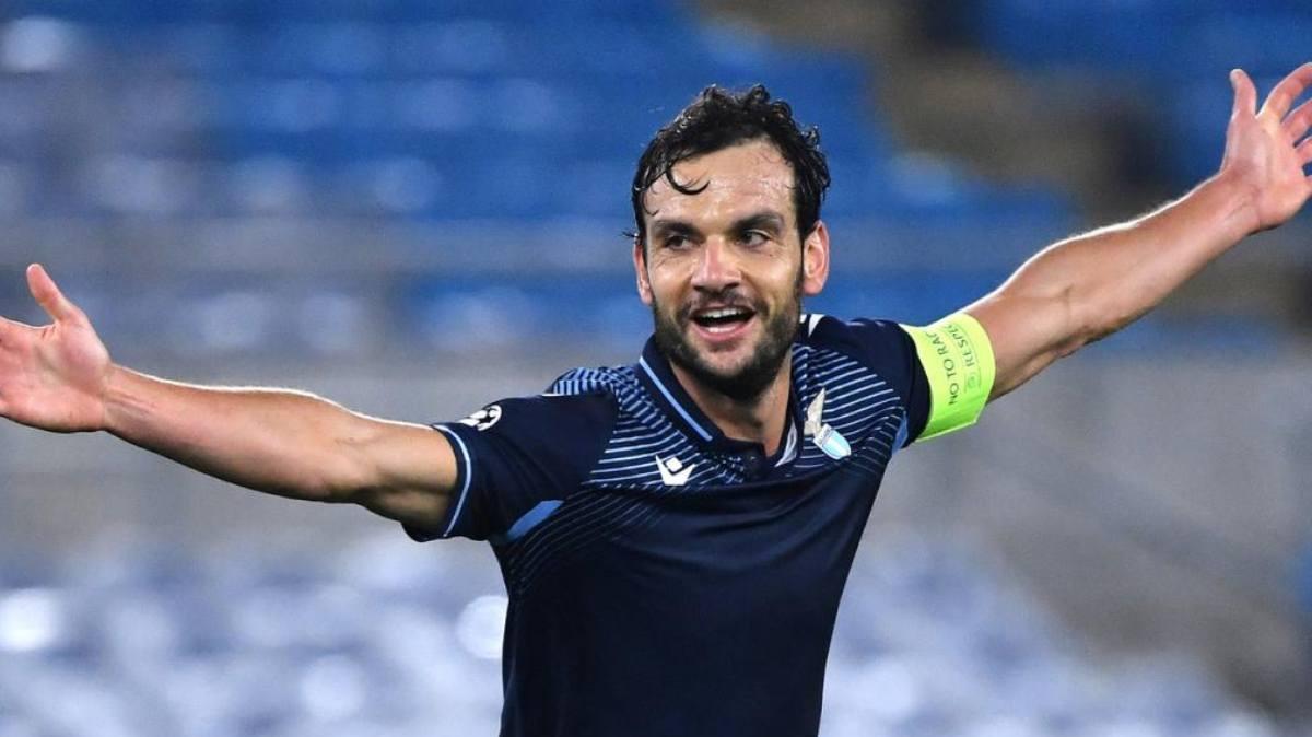 Lazio, Parolo 'sfotte' Nainggolan: la frase dell'ex biancoceleste