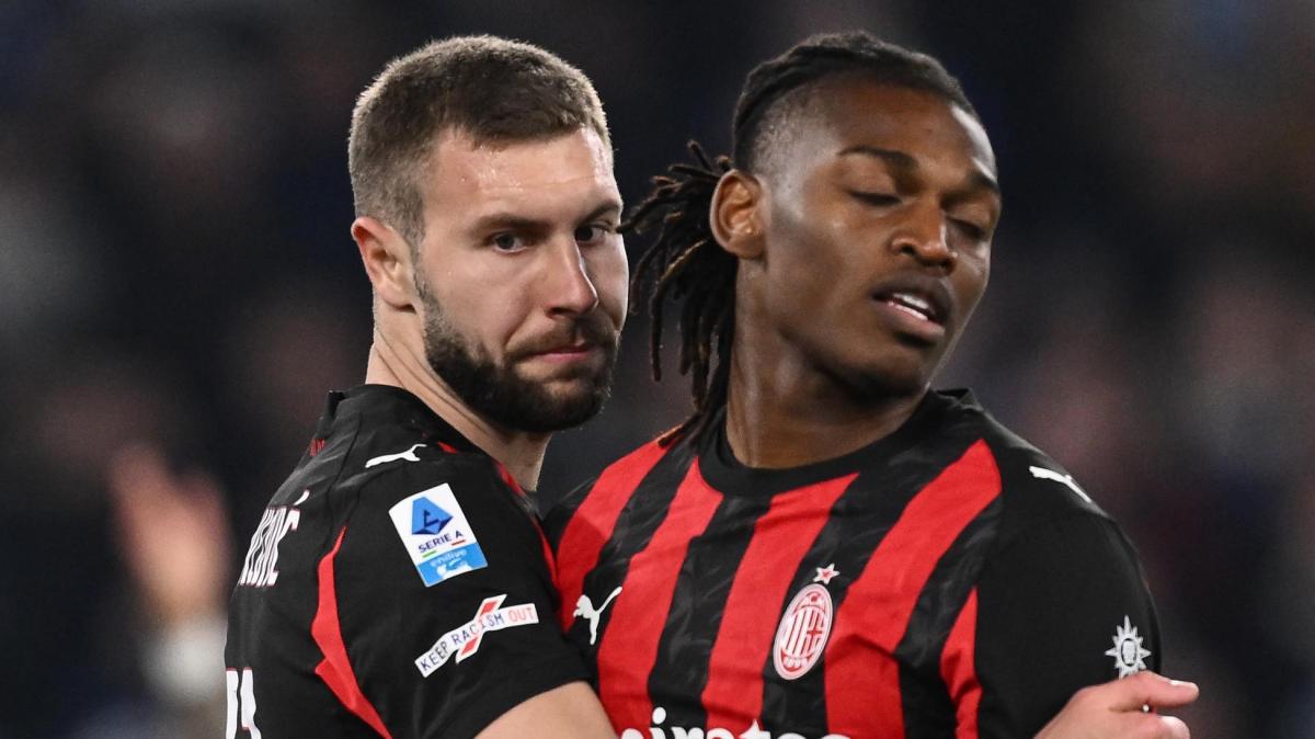 Milan, Leao furioso dopo la Lazio: ecco cos'è successo negli spogliatoi