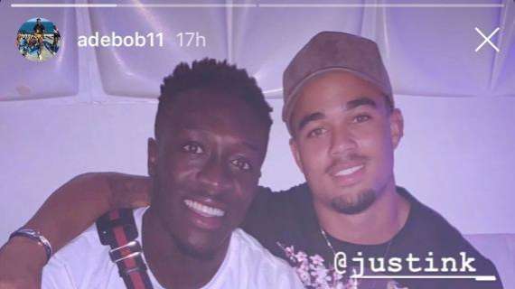 Lazio, Adekanye incontra il giallorosso Kluivert: "Bello rivederti, fratello!"
