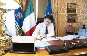 Coronavirus, il nuovo dpcm: le attività che possono restare aperte - FOTO