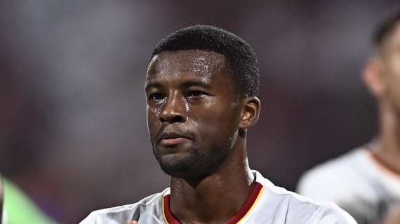 Wijnaldum saluta la Roma, la reazione dei tifosi è estrema: piovono insulti