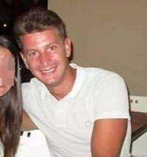 Sciarpe di Lazio e Catania dove lavorava Ciro Esposito. Domani i funerali, attese delegazioni di tifosi