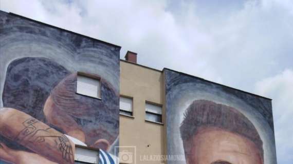 Lazio, il murales di Immobile torna a risplendere: ripulito dopo l'atto vandalico - FOTO