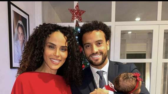 Lazio, vigilia in famiglia per tutti! E Zaccagni diventa Babbo Natale - FOTO
