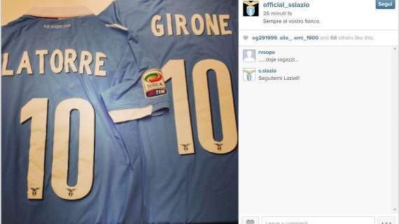 Lazio ancora al fianco dei Marò: inviate due maglie personalizzate a Latorre e Girone