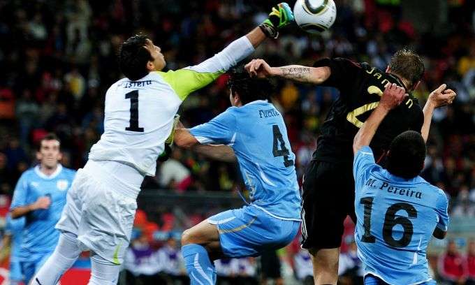 Muslera in serata no, Germania terza