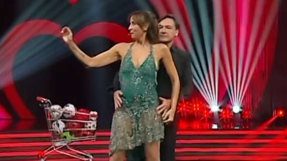 Caressa - Parodi show a Ballando con le Stelle! E a fine esibizione una sorpresa