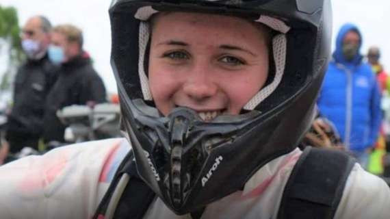 Sandalion Rally, morta la pilota Sara Lenzi: la 18enne cade dalla moto e viene travolta