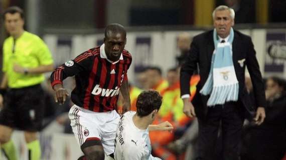 Seedorf beccato dai tifosi laziali. Ma c'è un perché...