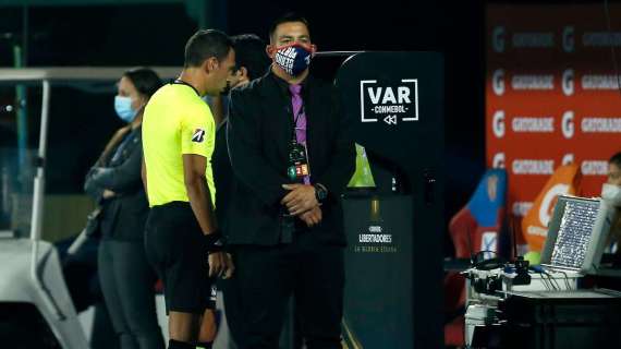 Conmebol scrive a Fifa: "Stop al tempo per Var e 2 chiamate per squadra"