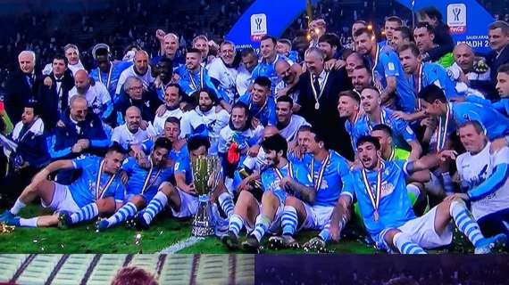 Lazio, la Supercoppa è tua: lo sfottò imperversa sui social - FOTO