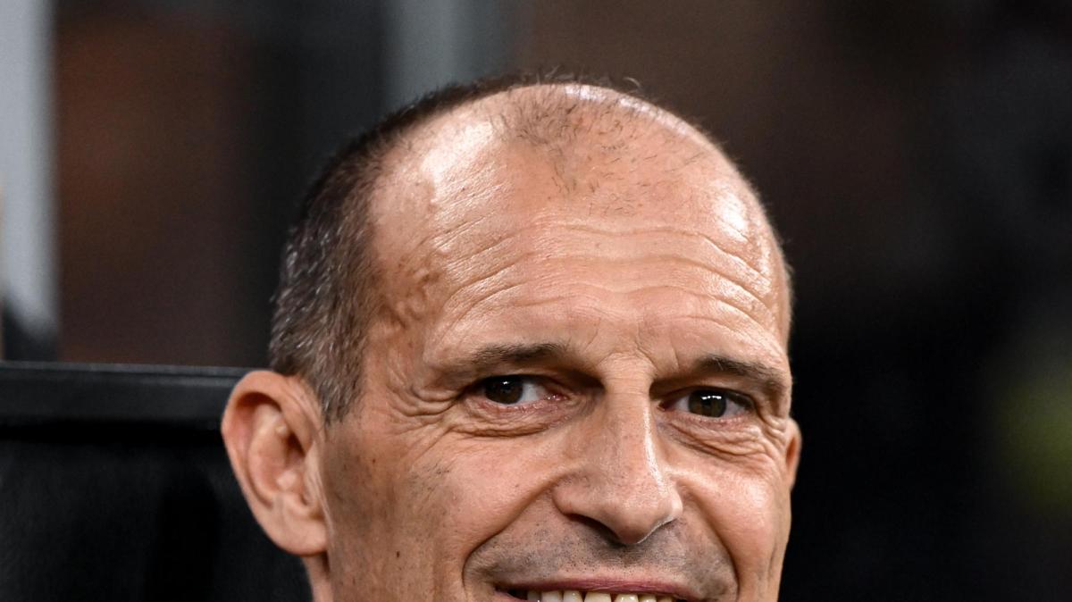 Sarri, il Napoli si tutela: contatti con Allegri: E in lista c'è anche un ex Lazio
