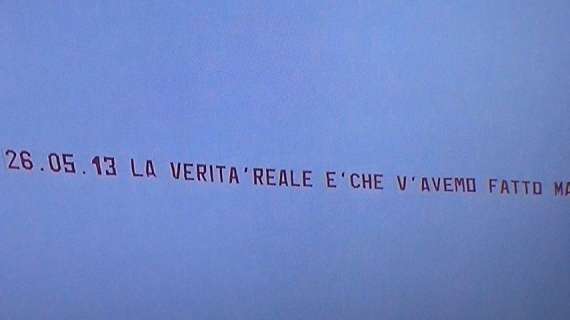 Infinito sfottò nel cielo di Roma: "26.05.13 La verità reale è che v'avemo fatto male" - FOTO