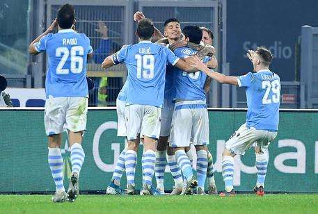 Lazio - Juventus, euforia social: lo scambio tra 'Osho' e Di Battista - FOTO