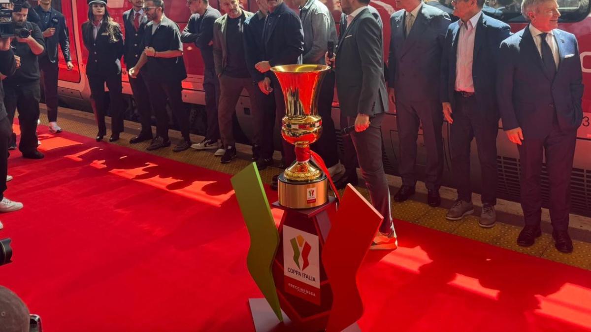 Coppa Italia, il trofeo sbarca nella Capitale: ecco l'arrivo a Termini - FT&VD